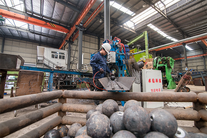 南昌网架配件-螺栓球加工车间